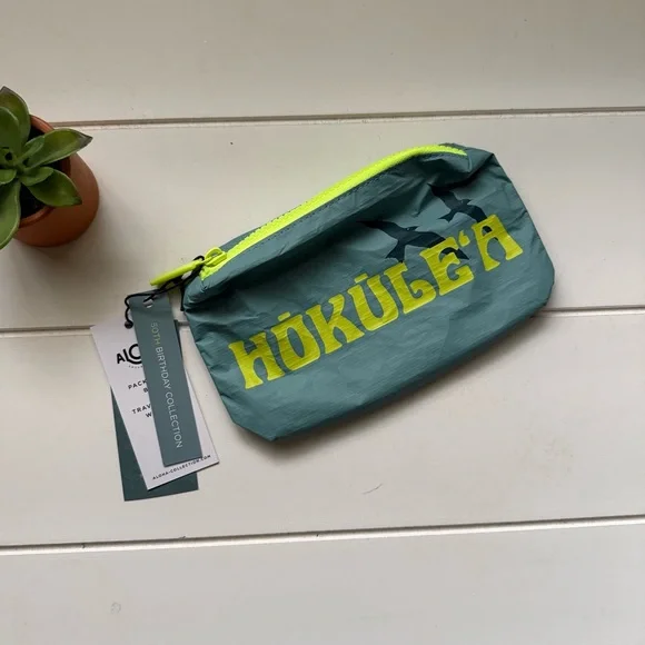 Aloha Collection x Hokulea Mini Pouch - - Picture 1 of 8